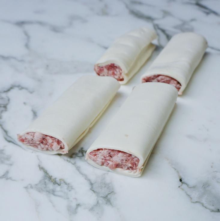 Pork Sausage Rolls (4x pieces approx. 500-700g) Vics Meat