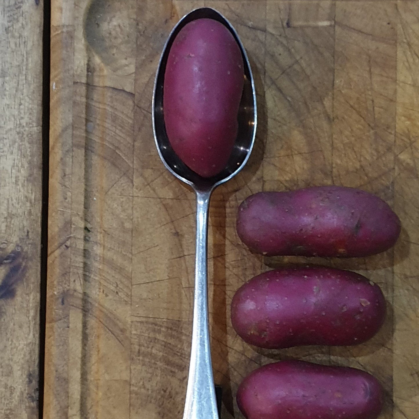 The Gourmet Potato Company 'Red Blush Chats' Naturally Grown Potatoes - 2.0kg Original Packaging from Manufacturer Vic's Meat